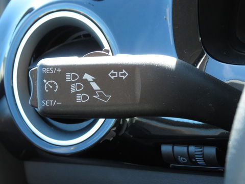 Volkswagen up! 1.0 High Up! 5-DRS 1e EIGENAAR | DEALER ONDERHOUDEN | 15 INCH VELGEN | AIRCO | CRUISE CONTROL | PARKEERSENSORS |
