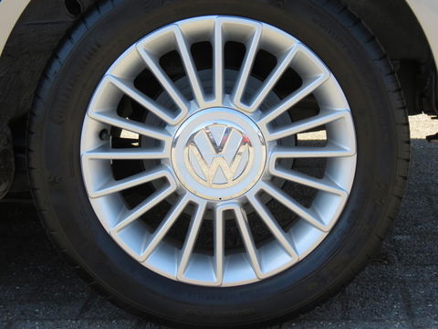 Volkswagen up! 1.0 High Up! 5-DRS 1e EIGENAAR | DEALER ONDERHOUDEN | 15 INCH VELGEN | AIRCO | CRUISE CONTROL | PARKEERSENSORS |