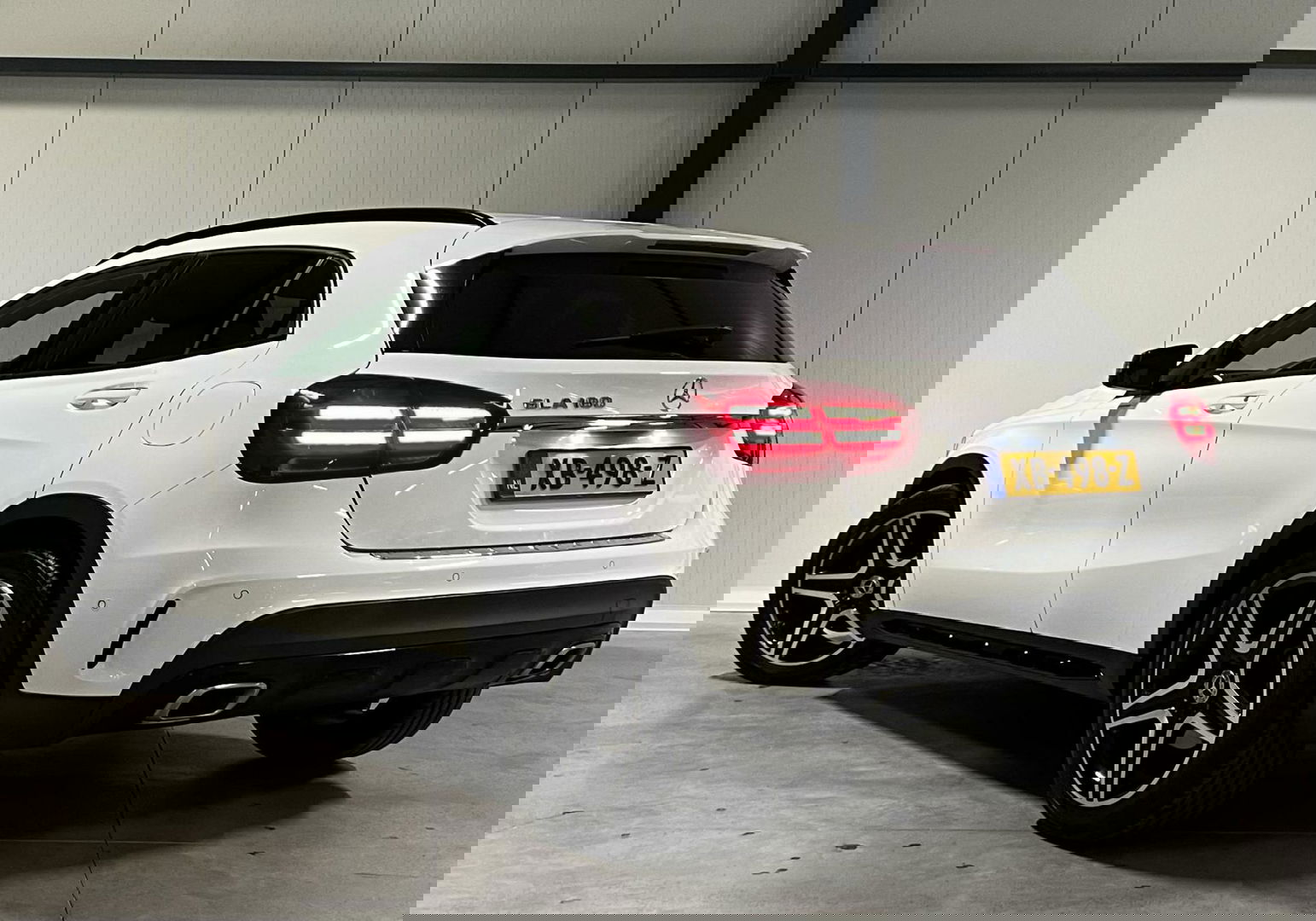 Mercedes-Benz GLA 180 AMG Navi Camera Cruise Climate PDC