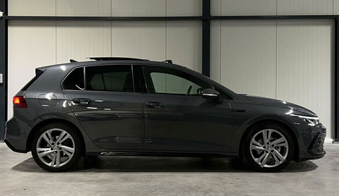 Volkswagen Golf 1.5 eTSI R-Line Pano Virtual Sfeer Carplay
