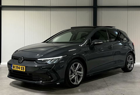 Volkswagen Golf 1.5 eTSI R-Line Pano Virtual Sfeer Carplay