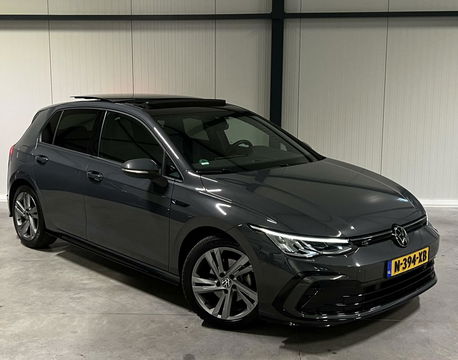 Volkswagen Golf 1.5 eTSI R-Line Pano Virtual Sfeer Carplay