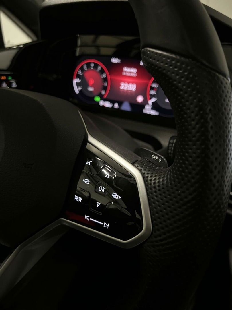 Volkswagen Golf 1.5 eTSI R-Line Pano Virtual Sfeer Carplay