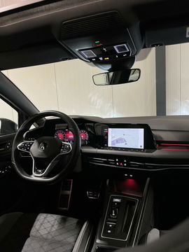 Volkswagen Golf 1.5 eTSI R-Line Pano Virtual Sfeer Carplay