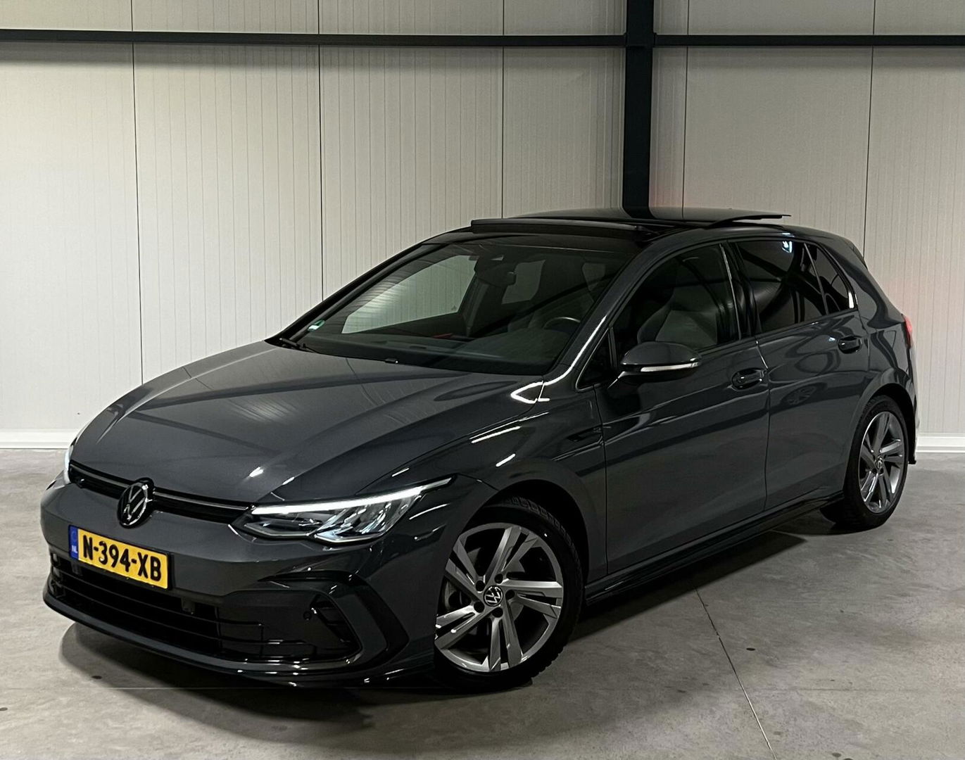 Volkswagen Golf 1.5 eTSI R-Line Pano Virtual Sfeer Carplay