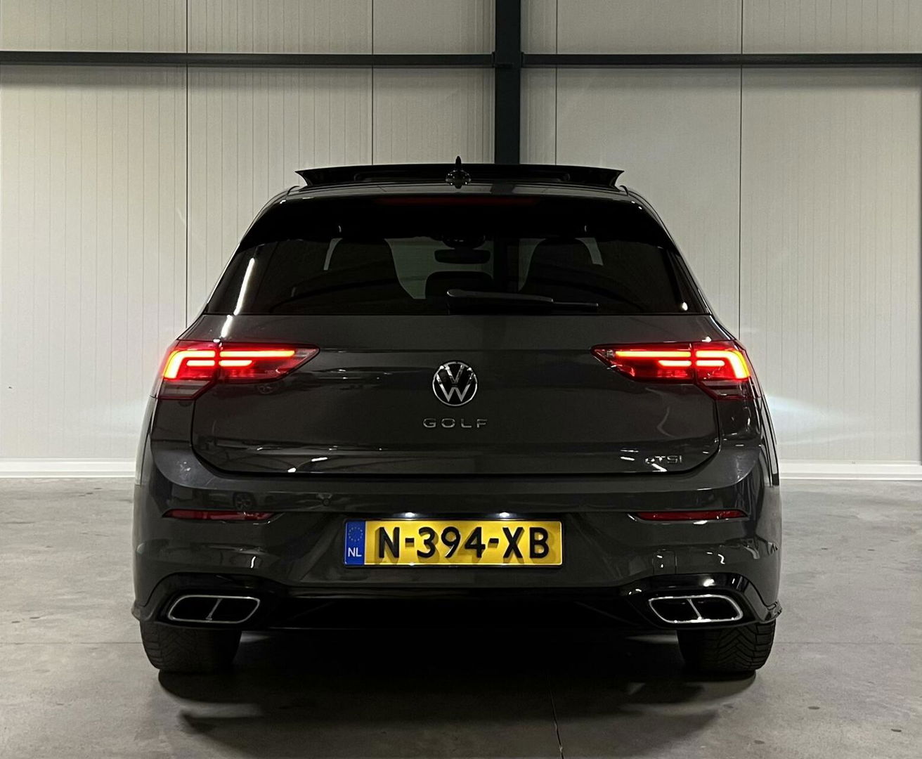 Volkswagen Golf 1.5 eTSI R-Line Pano Virtual Sfeer Carplay