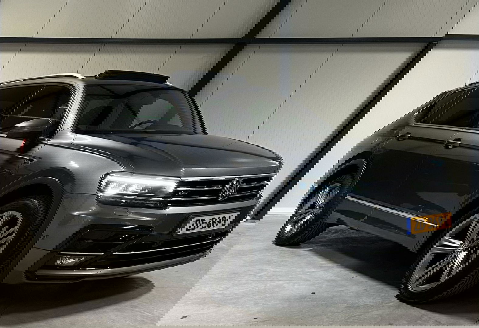 Volkswagen Tiguan Allspace Volkswagen Tiguan 1.5 TSI R-line Pano Virtual Trekhaak 7Pers