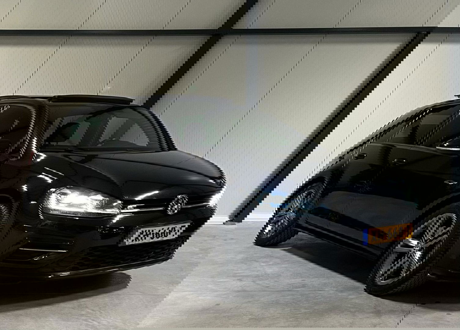 Volkswagen Golf 1.5 TSI 150PK 3X R-line Pano Virtual Sfeer
