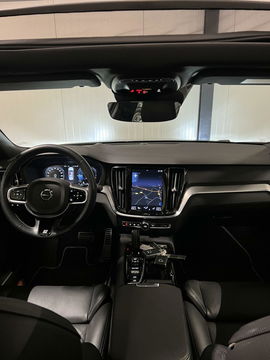 Volvo S60 2.0 T8 AWD Twin Engine R-Design Pano Head-up NAP