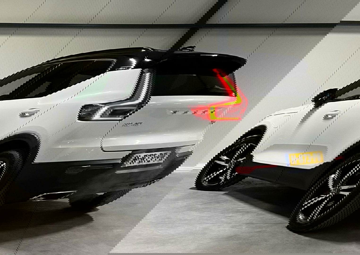 Volvo XC40 1.5 T5 Twin Engine R-Design Pano Carplay ACC NAP