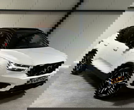 Volvo XC40 1.5 T5 Twin Engine R-Design Pano Carplay ACC NAP