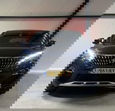 Peugeot 3008 Allure Virtual Carplay PDC Stoelverwarming LED
