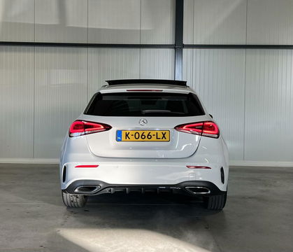 Mercedes-Benz A-Klasse 180 AMG Pano Sfeer Camera Night pakket