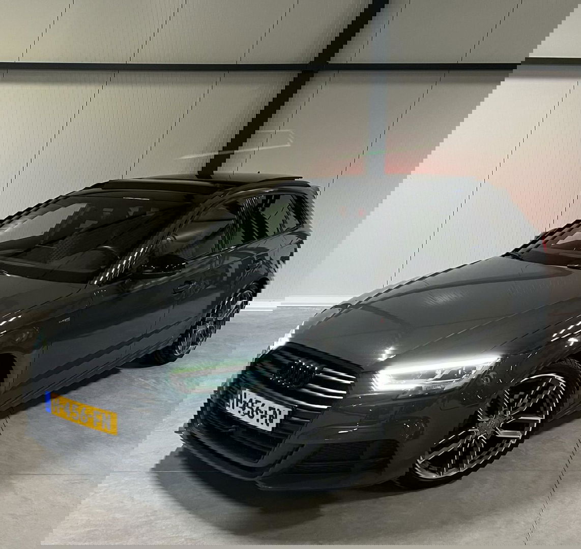 Audi A3 Sportback 35 TFSI S-line Pano Black Optic RS-stoelen