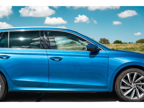 Škoda Octavia Combi 1.4 TSI iV PHEV Style | LEDER/STOF | CAMERA | ADAPTIVE CRUISE | LED