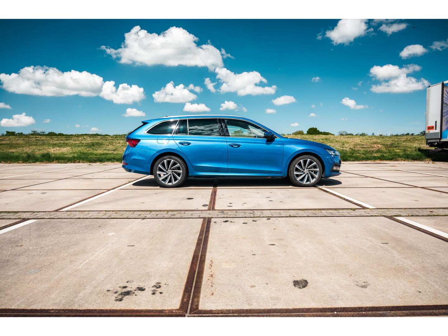 Škoda Octavia Combi 1.4 TSI iV PHEV Style | LEDER/STOF | CAMERA | ADAPTIVE CRUISE | LED