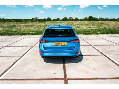 Škoda Octavia Combi 1.4 TSI iV PHEV Style | LEDER/STOF | CAMERA | ADAPTIVE CRUISE | LED