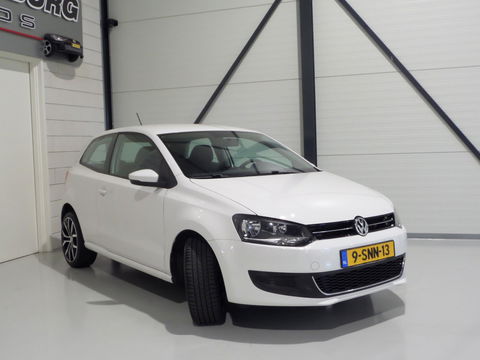 Volkswagen Polo 1.2 TSI BlueMotion Edition "Origineel NL!" Bluetooth 17"Velgen Airco, van 3e eigenaar in zeer nette staat !