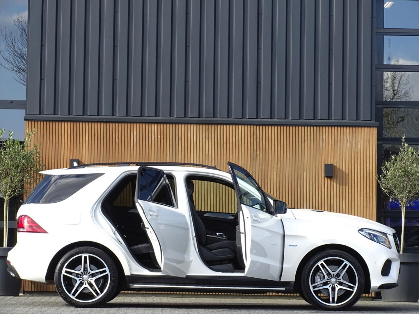 Mercedes-Benz GLE 500e 4M. 442PK AMG Sport Designo Ed. / LED