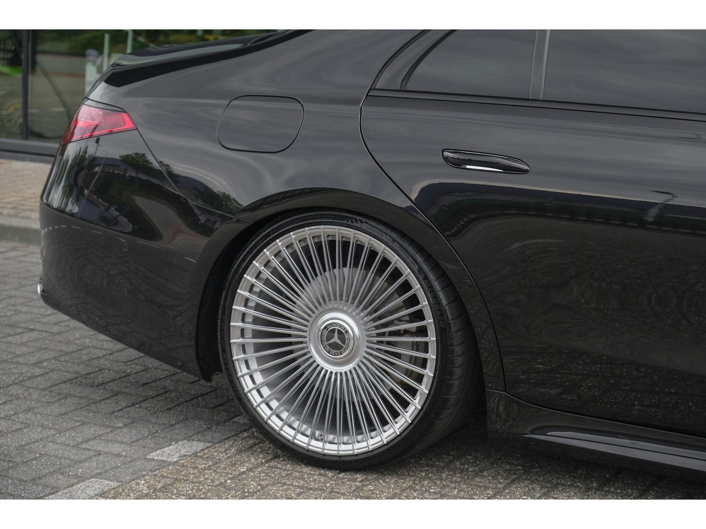 Mercedes-Benz S-Klasse S580e Lang AMG 510pk Custom Panoramadak *BTW* 4-wielsturing Leder exclusief Burmester 22" LMV  LMV