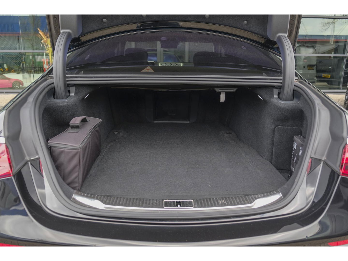 Mercedes-Benz S-Klasse S580e Lang AMG 510pk Custom Panoramadak *BTW* 4-wielsturing Leder exclusief Burmester 22" LMV  LMV