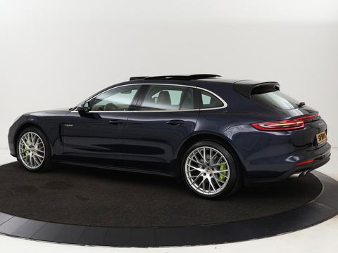 Porsche Panamera Sport Turismo 2.9 4 E-Hybrid | Panoramadak | Burmester 3D | Stoelventilatie | LED Adaptief | 360 camera | Luchtvering | Leder | Stuurverwarming | Soft-close