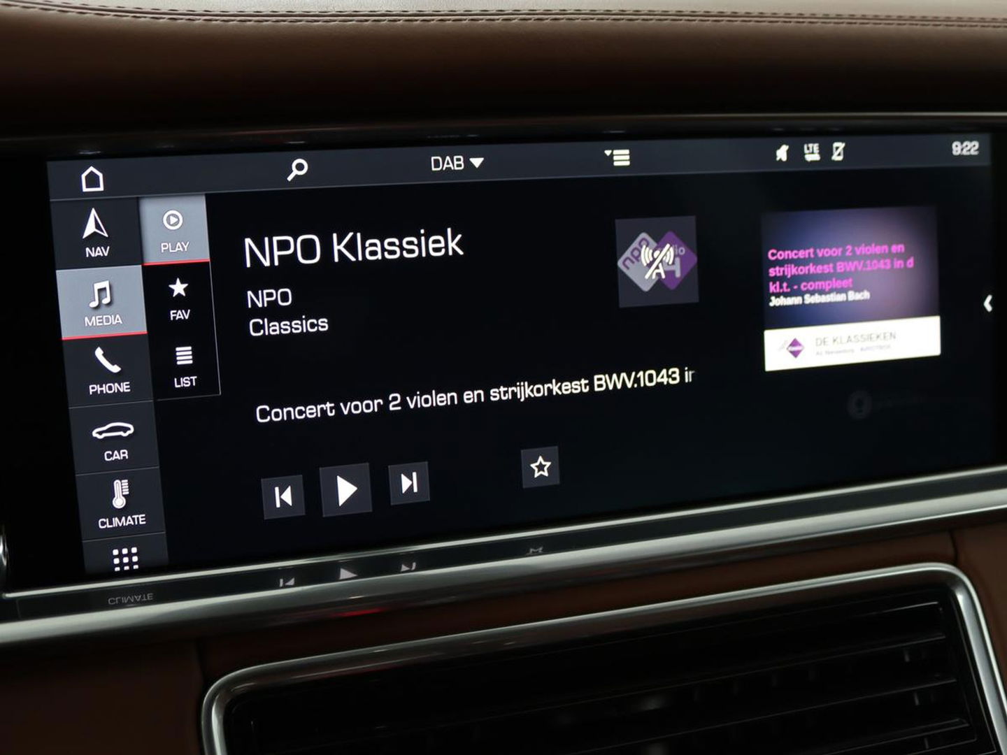 Porsche Panamera Sport Turismo 2.9 4 E-Hybrid | Panoramadak | Burmester 3D | Stoelventilatie | LED Adaptief | 360 camera | Luchtvering | Leder | Stuurverwarming | Soft-close