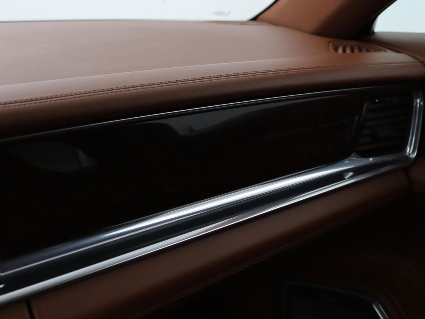 Porsche Panamera Sport Turismo 2.9 4 E-Hybrid | Panoramadak | Burmester 3D | Stoelventilatie | LED Adaptief | 360 camera | Luchtvering | Leder | Stuurverwarming | Soft-close