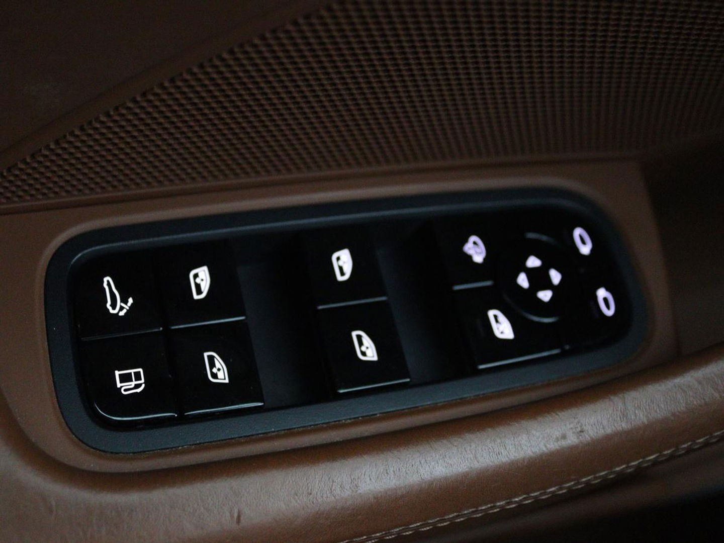 Porsche Panamera Sport Turismo 2.9 4 E-Hybrid | Panoramadak | Burmester 3D | Stoelventilatie | LED Adaptief | 360 camera | Luchtvering | Leder | Stuurverwarming | Soft-close