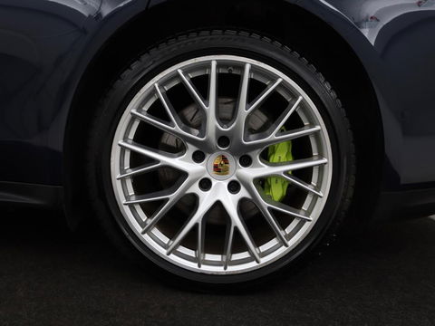 Porsche Panamera Sport Turismo 2.9 4 E-Hybrid | Panoramadak | Burmester 3D | Stoelventilatie | LED Adaptief | 360 camera | Luchtvering | Leder | Stuurverwarming | Soft-close