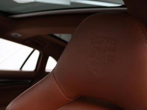 Porsche Panamera Sport Turismo 2.9 4 E-Hybrid | Panoramadak | Burmester 3D | Stoelventilatie | LED Adaptief | 360 camera | Luchtvering | Leder | Stuurverwarming | Soft-close
