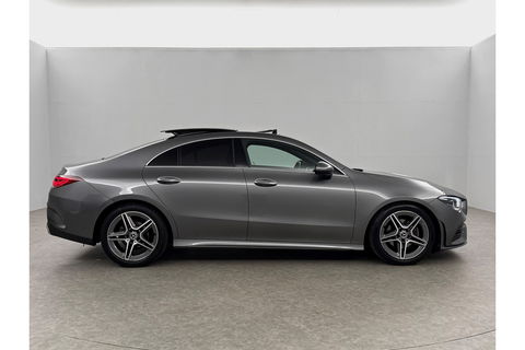 Mercedes-Benz CLA-Klasse 180 AMG Pano Sfeer Camera LED Carplay Virtual Clima Cruise Navi PDC 18''LMV