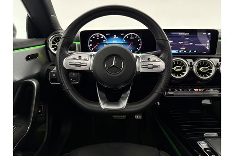 Mercedes-Benz CLA-Klasse 180 AMG Pano Sfeer Camera LED Carplay Virtual Clima Cruise Navi PDC 18''LMV