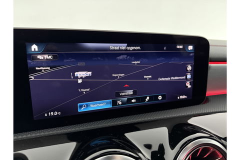 Mercedes-Benz CLA-Klasse 180 AMG Pano Sfeer Camera LED Carplay Virtual Clima Cruise Navi PDC 18''LMV