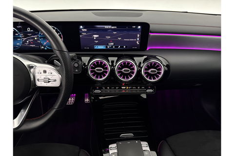 Mercedes-Benz CLA-Klasse 180 AMG Pano Sfeer Camera LED Carplay Virtual Clima Cruise Navi PDC 18''LMV