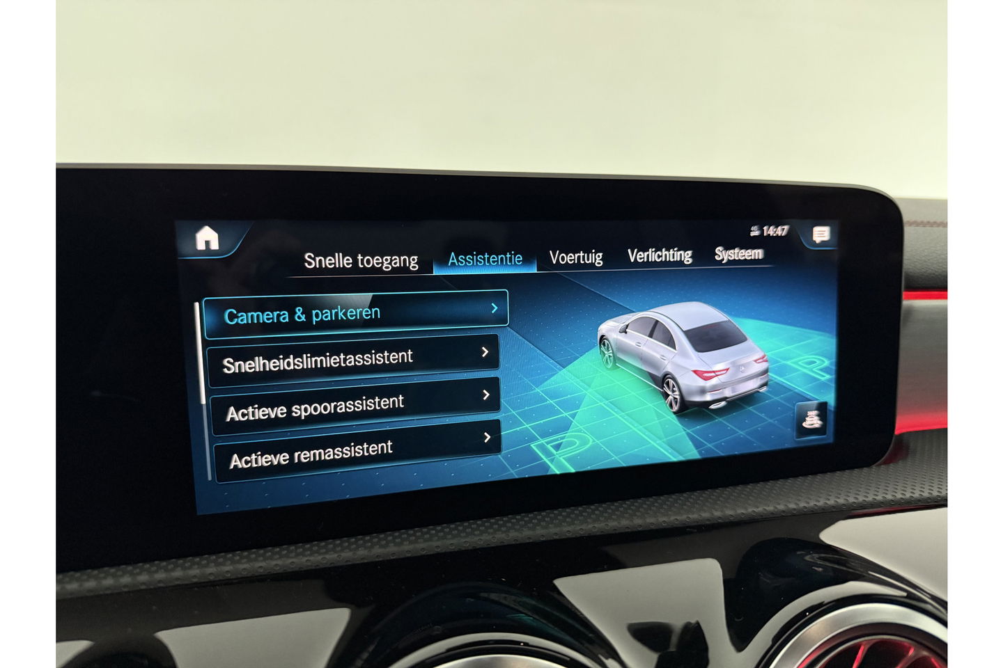 Mercedes-Benz CLA-Klasse 180 AMG Pano Sfeer Camera LED Carplay Virtual Clima Cruise Navi PDC 18''LMV