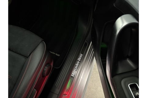 Mercedes-Benz CLA-Klasse 180 AMG Pano Sfeer Camera LED Carplay Virtual Clima Cruise Navi PDC 18''LMV
