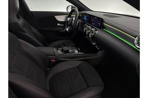Mercedes-Benz CLA-Klasse 180 AMG Pano Sfeer Camera LED Carplay Virtual Clima Cruise Navi PDC 18''LMV
