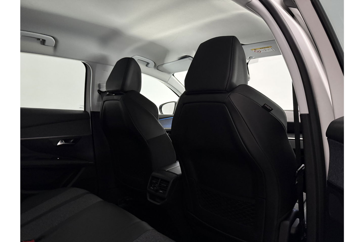 Peugeot 3008 1.2 PureTech Clima Cruise 360Camera Carplay Virtual Trekhaak 19"LMV Memory-Seats Navi LED PDC