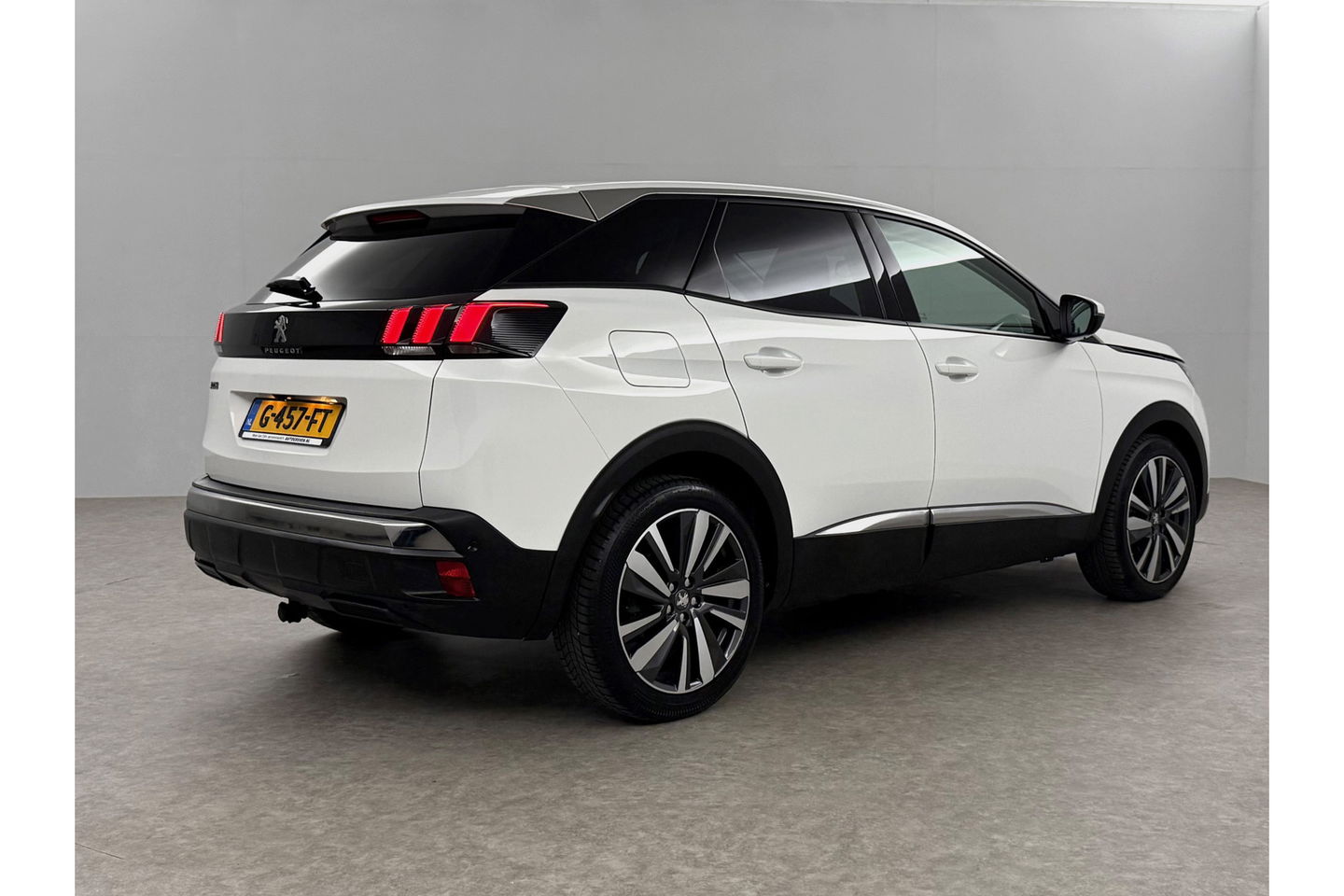 Peugeot 3008 1.2 PureTech Clima Cruise 360Camera Carplay Virtual Trekhaak 19"LMV Memory-Seats Navi LED PDC