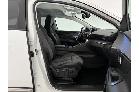 Peugeot 3008 1.2 PureTech Clima Cruise 360Camera Carplay Virtual Trekhaak 19"LMV Memory-Seats Navi LED PDC