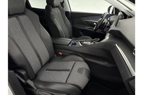 Peugeot 3008 1.2 PureTech Clima Cruise 360Camera Carplay Virtual Trekhaak 19"LMV Memory-Seats Navi LED PDC
