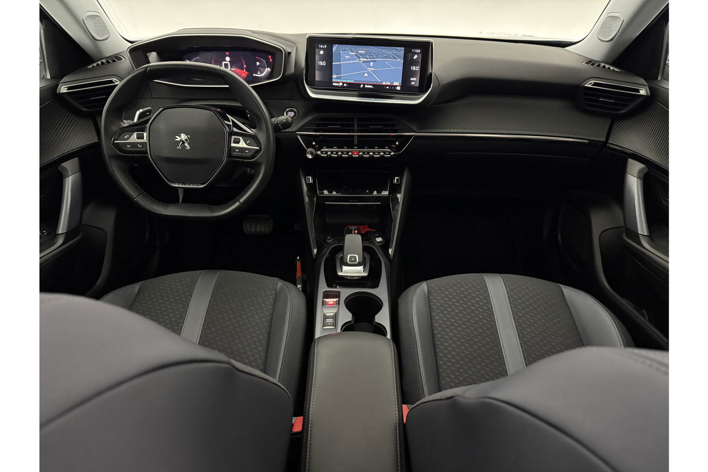 Peugeot 2008 1.2 PureTech Allure Pano 360Camera Carplay LED Virtual Clima Cruise Navi PDC 17''LMV