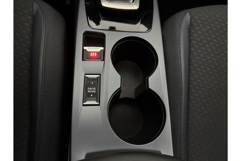 Peugeot 2008 1.2 PureTech Allure Pano 360Camera Carplay LED Virtual Clima Cruise Navi PDC 17''LMV