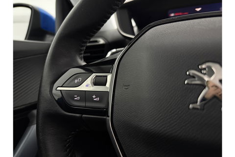 Peugeot 2008 1.2 PureTech Allure Pano 360Camera Carplay LED Virtual Clima Cruise Navi PDC 17''LMV