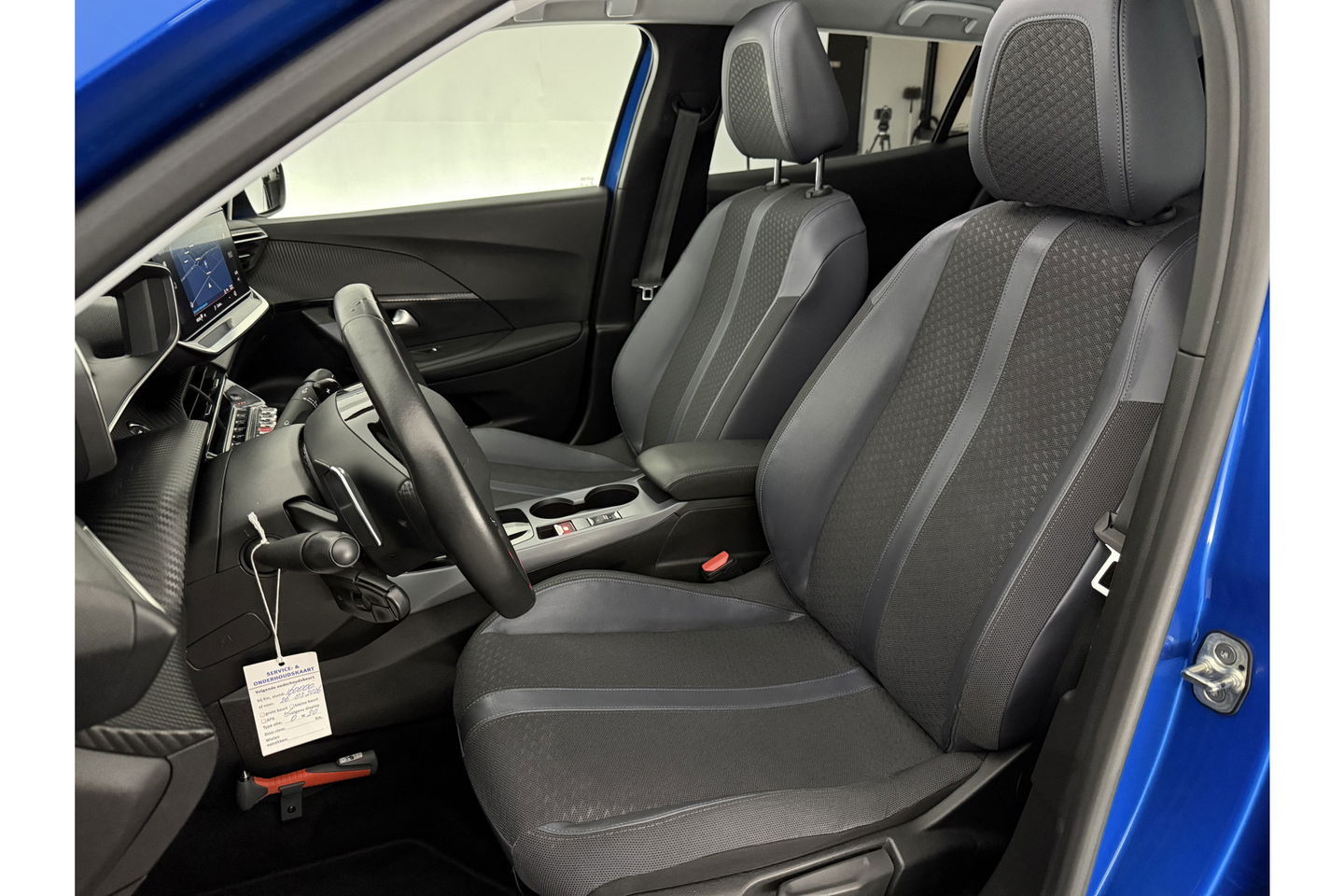 Peugeot 2008 1.2 PureTech Allure Pano 360Camera Carplay LED Virtual Clima Cruise Navi PDC 17''LMV