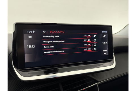 Peugeot 2008 1.2 PureTech Allure Pano 360Camera Carplay LED Virtual Clima Cruise Navi PDC 17''LMV