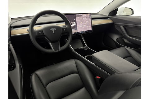 Tesla Model 3 Standard RWD Plus 60 kWh 238PK Autopilot Camera LED Panoview Clima Cruise Navi PDC Memory-seat 18''LMV