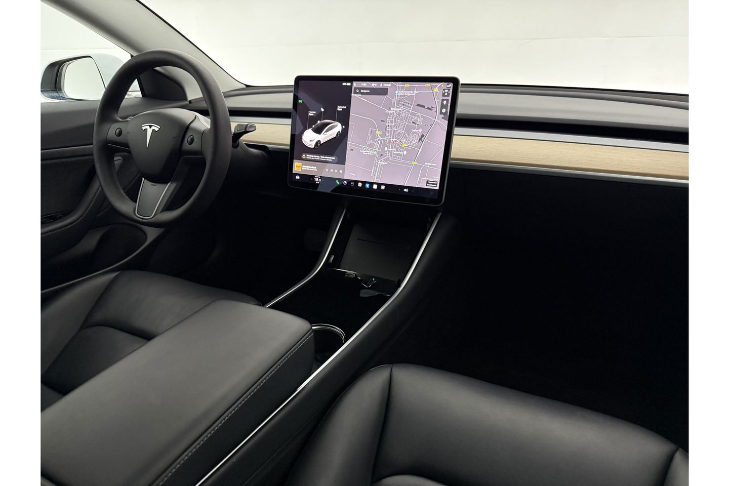 Tesla Model 3 Standard RWD Plus 60 kWh 238PK Autopilot Camera LED Panoview Clima Cruise Navi PDC Memory-seat 18''LMV