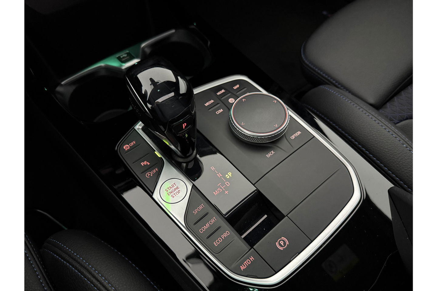 BMW 2 Serie Grand Coupé 218i High Executive M-Sport 141PK Pano Sfeer LED Carplay Camera Clima Virtual Navi 17"LMV PDC